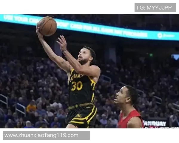 单场进五球的足球传奇球星展现超凡技巧和进攻火力